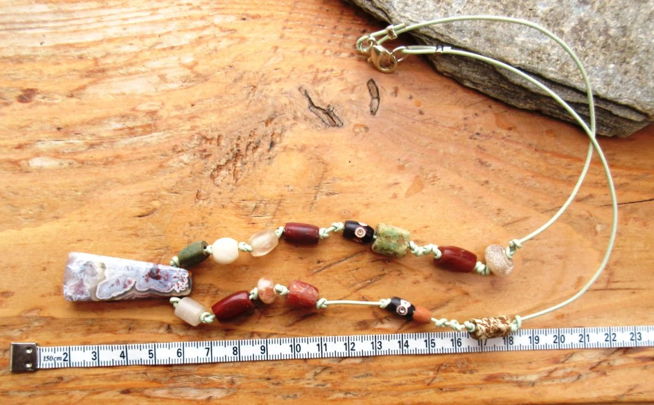 Exotic, ethnic necklace, African beads and crazy lace agate cabochon!! – photo 8